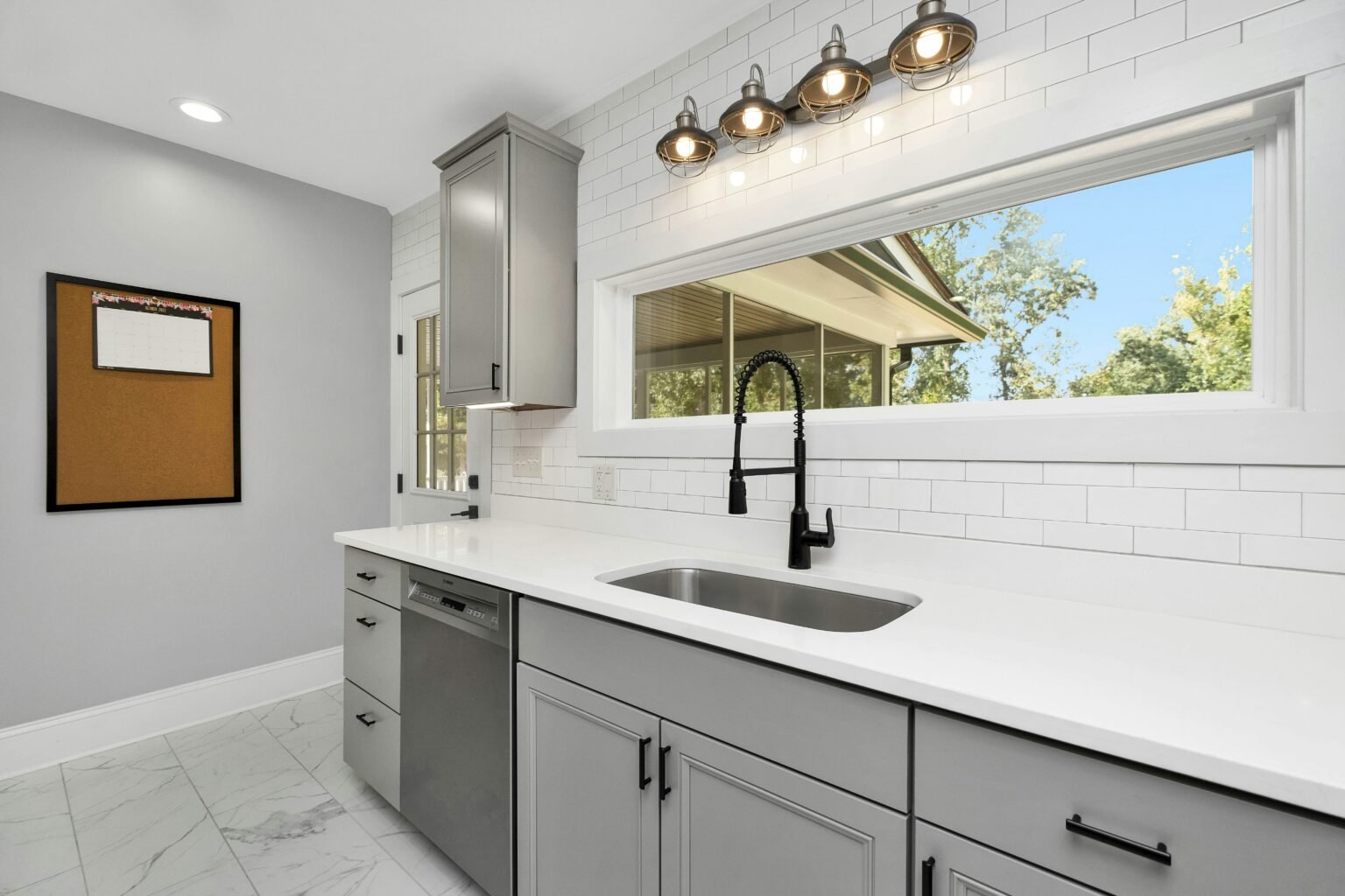 mk1001_plain_white_138″×79″_super_jumbo_quartz_stone_slab_meritara_cambodia_quartz_manufacturer