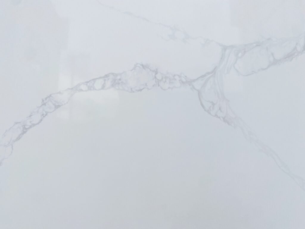 mx6205a_calacatta_quartz_super_jumbo_quartz_slab_meritara_cambodia_quartz_factory