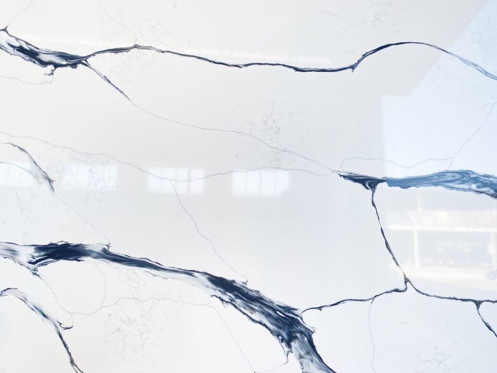 mx6250_calacatta_quartz_super_jumbo_quartz_slab_cambodia_quartz_factory_meritara