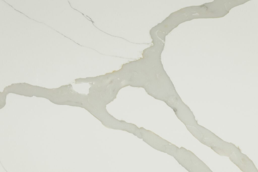 mx6309_meritara_super_jumbo_calacatta_quartz_slab_cambodia_quartz_factory