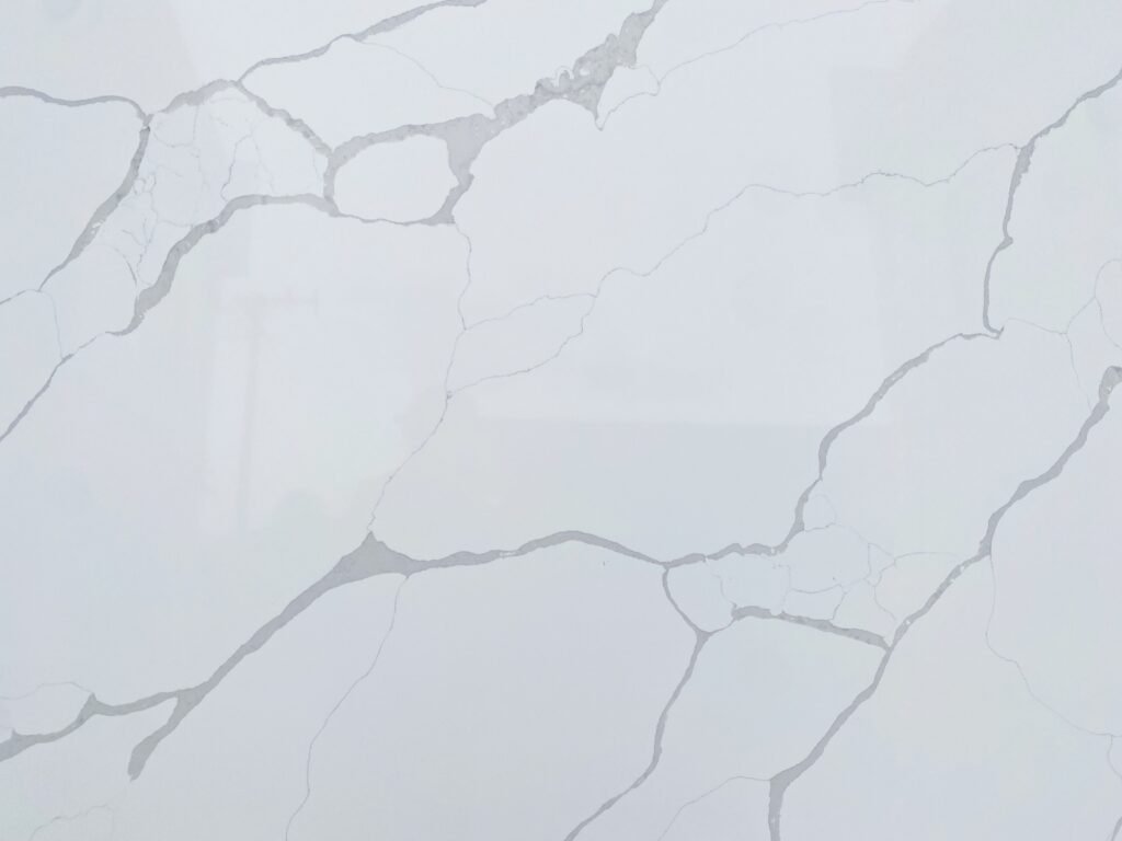 mx6313_calacatta_quartz_slab_cambodian_quartz_supplier_meritara